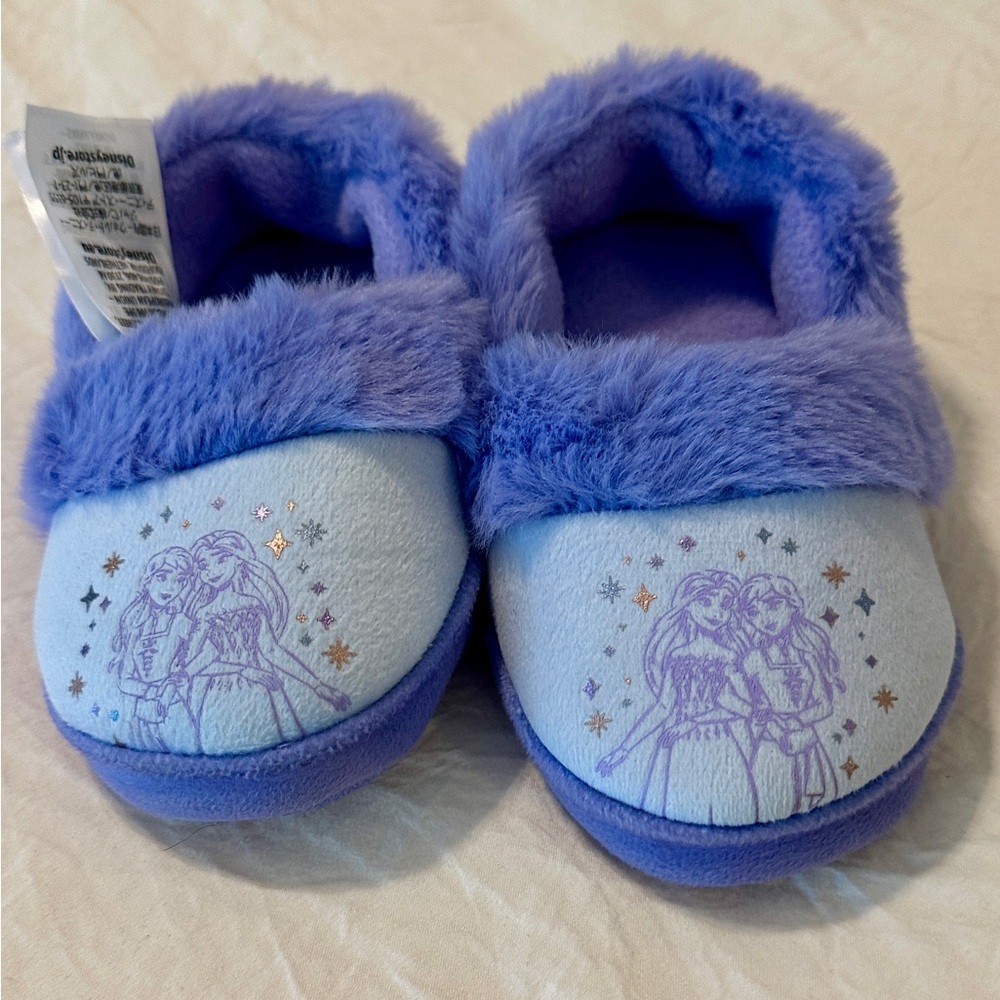 Adorable Disney “Frozen” Furry Slippers feat. Elsa and Anna. Size 7/8 - NWOT